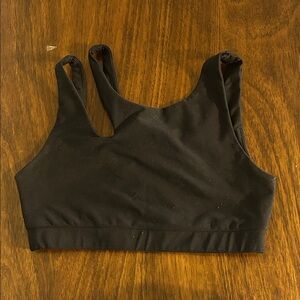 Sleek Black Women's Sports Bra